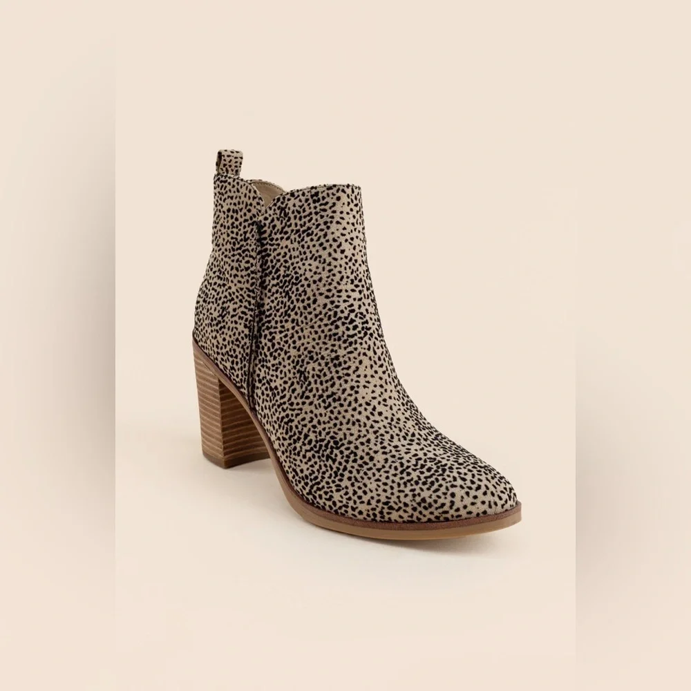 ✨ MIA Tracee Booties - Animal Print - Size 9